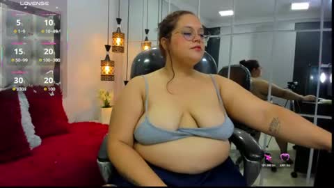 Snapshot of zara_moon1 chatting on 08.05.26 zara_moon1 online show from 08.05.26