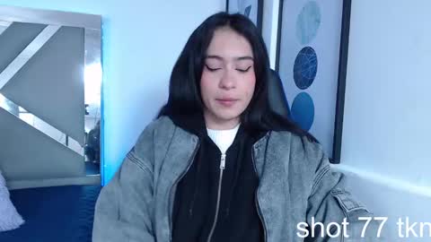 Snapshot of zaradames_ chatting on 01.06.25 zaradames_ online show from 01.06.25