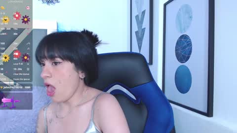 Snapshot of zaradames_ chatting on 02.05.25 zaradames_ online show from 02.05.25