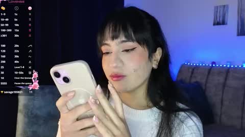 Snapshot of zaradames_ chatting on 09.19.25 zaradames_ online show from 09.19.25