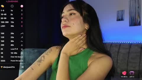 Snapshot of zaradames_ chatting on 10.21.25 zaradames_ online show from 10.21.25