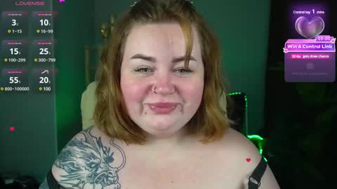 Snapshot of zarareign_ chatting on 12.08.24 Lola online show from 12.08.24