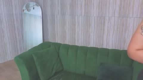 Snapshot of zarcasutra_t chatting on 02.06.26 Isabella online show from 02.06.26