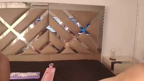 Snapshot of zarirosse chatting on 07.18.26 zarirosse online show from 07.18.26