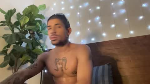 Snapshot of zayd3n69 chatting on 11.17.25 zayden online show from 11.17.25