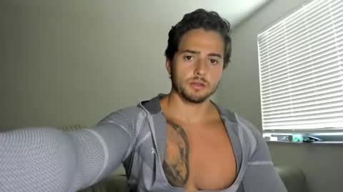 Snapshot of zaylanez chatting on 04.01.26 Zay lanez online show from 04.01.26