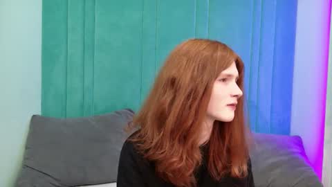 Snapshot of zaynginger chatting on 10.02.25 ZAYN online show from 10.02.25