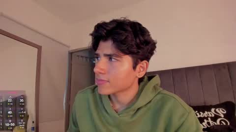 Snapshot of zayotto chatting on 12.02.25 Hii im Zay. I save money for education. PVT Open. online show from 12.02.25