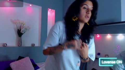 Karolyne online show from 12.20.25