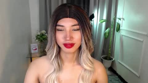 Snapshot of zelainalovetocum chatting on 01.25.25 zelainalovetocum online show from 01.25.25