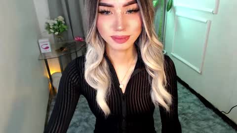 Snapshot of zelainalovetocum chatting on 02.03.25 zelainalovetocum online show from 02.03.25