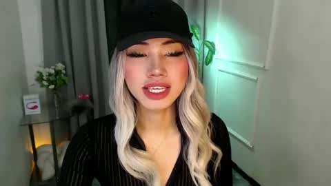 Snapshot of zelainalovetocum chatting on 02.16.25 zelainalovetocum online show from 02.16.25