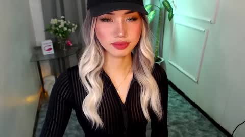 Snapshot of zelainalovetocum chatting on 02.27.25 zelainalovetocum online show from 02.27.25