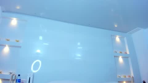 Zenda Evans online show from 11.13.25