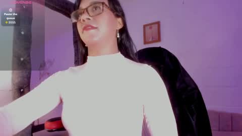 Snapshot of zendaya_dl chatting on 05.26.26 Luciana online show from 05.26.26