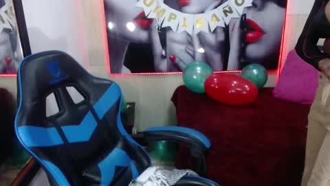 Snapshot of zendaya_wilson1 chatting on 02.11.25 Zendaya Wilson online show from 02.11.25