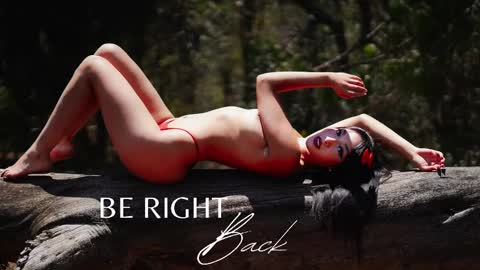 Zendaya online show from 02.22.25