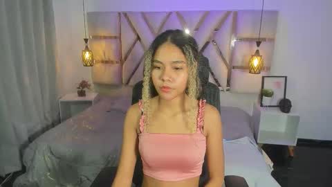 Snapshot of zendayavg chatting on 11.27.25 zendaya online show from 11.27.25