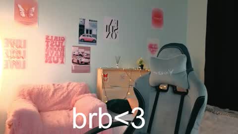 Snapshot of zeneexe chatting on 02.23.26 Lara online show from 02.23.26