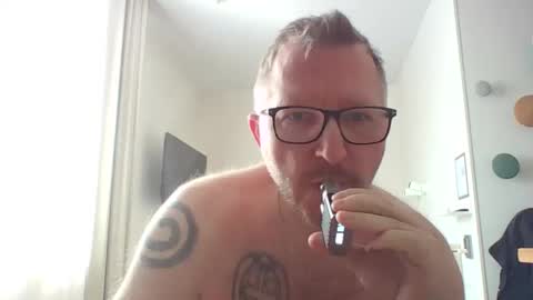 Snapshot of zenlem chatting on 05.18.26 zenlem online show from 05.18.26
