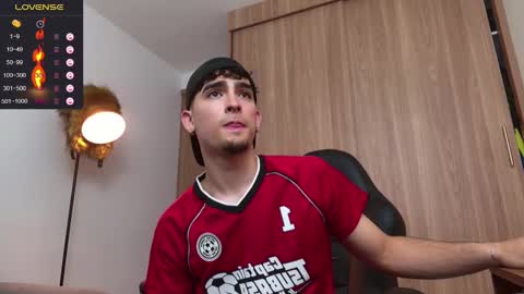 Snapshot of zenn_rush chatting on 01.10.25 Zenn online show from 01.10.25