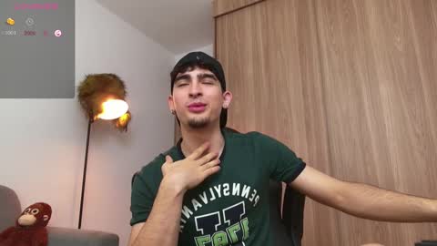 Snapshot of zenn_rush chatting on 01.29.25 Zenn online show from 01.29.25