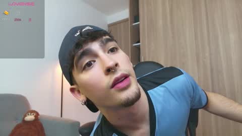 Snapshot of zenn_rush chatting on 02.12.25 Zenn online show from 02.12.25