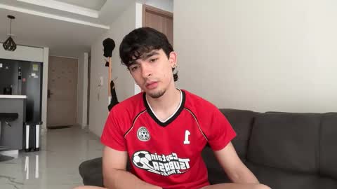 Snapshot of zenn_rush chatting on 11.02.25 Zenn online show from 11.02.25