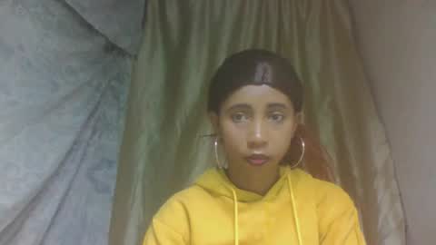 Snapshot of zeolineess chatting on 11.14.25 zeolineess online show from 11.14.25