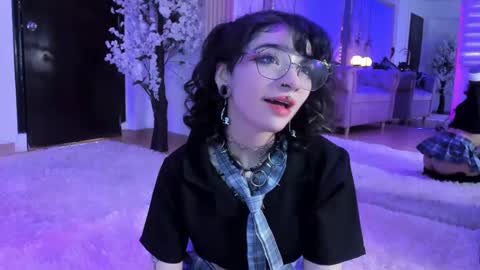 Snapshot of zephirah_abney chatting on 03.03.25 online show from 03.03.25