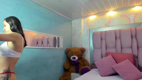 Snapshot of zephyra_angels1 chatting on 01.05.25 ZEPHYRA ANGELS online show from 01.05.25