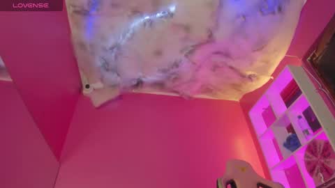 Snapshot of zephyra_angels1 chatting on 11.15.25 ZEPHYRA ANGELS online show from 11.15.25