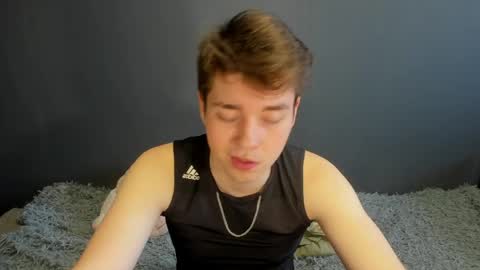 Snapshot of zeriixx chatting on 04.14.26 Ethan online show from 04.14.26