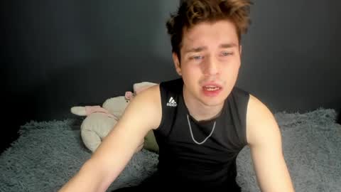 Snapshot of zeriixx chatting on 04.18.26 Ethan online show from 04.18.26