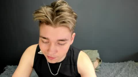 Snapshot of zeriixx chatting on 04.21.26 Ethan online show from 04.21.26