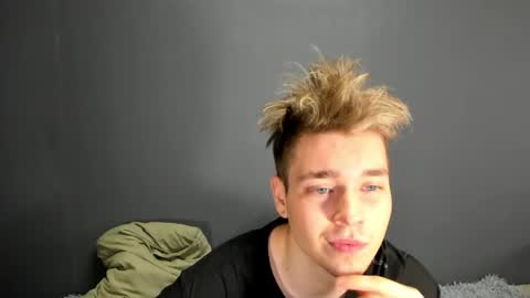 Snapshot of zeriixx chatting on 05.02.26 Ethan online show from 05.02.26
