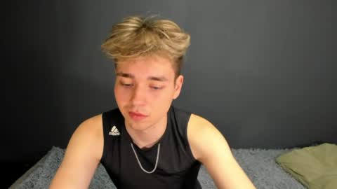 Snapshot of zeriixx chatting on 05.07.26 Ethan online show from 05.07.26
