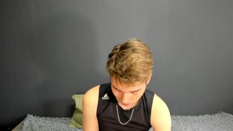 Snapshot of zeriixx chatting on 05.08.26 Ethan online show from 05.08.26
