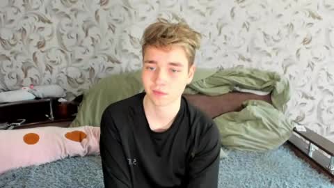 Snapshot of zeriixx chatting on 05.18.26 Ethan online show from 05.18.26