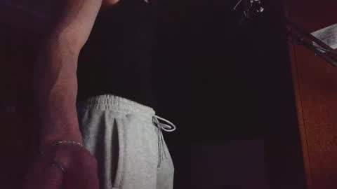 Snapshot of zeroreaction chatting on 03.31.26 zeroreaction online show from 03.31.26