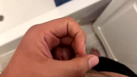 Snapshot of zerotwo5 chatting on 09.28.25 zerotwo5 online show from 09.28.25