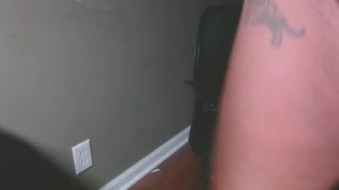 Snapshot of zerozero5555 chatting on 02.17.25 bambi cumslut online show from 02.17.25