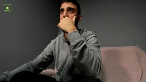 ZEYN online show from 10.21.25