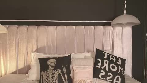 zhally_dee online show from 09.30.25