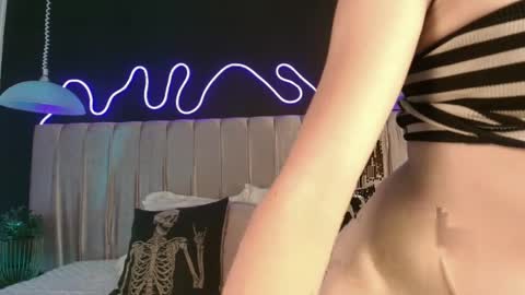 zhally_dee online show from 04.10.26