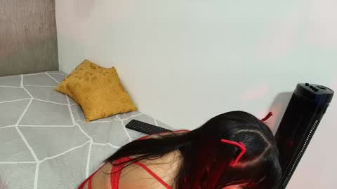 ZHAMIRA  ANDRES online show from 01.26.25