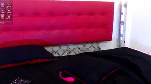 ZHAMIRA  ANDRES online show from 02.06.25