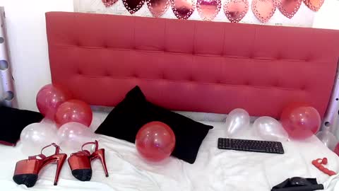 ZHAMIRA  ANDRES online show from 02.14.25