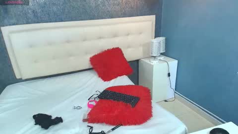 ZHAMIRA  ANDRES online show from 11.09.25