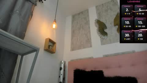 ZHAMIRA  ANDRES online show from 03.20.26